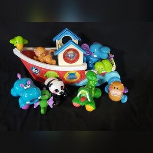Fisher-Price Amazing Animals Roll-Along Ark